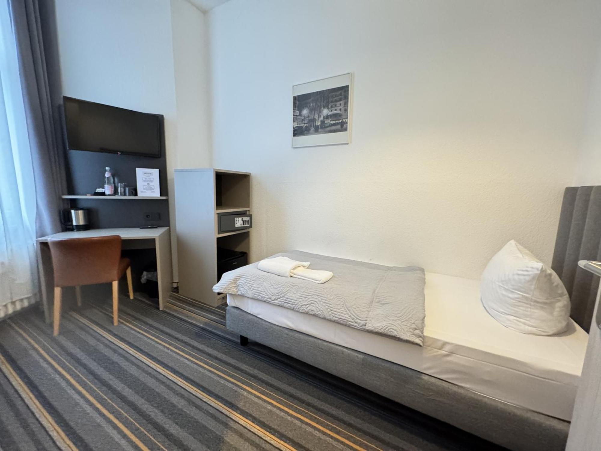 Hotel Bregenz Berlín Exterior foto